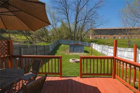 512 Old Forge Dr, Bath, PA 18014 photo 25
