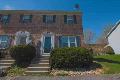 512 Old Forge Dr, Bath, PA 18014 photo 1