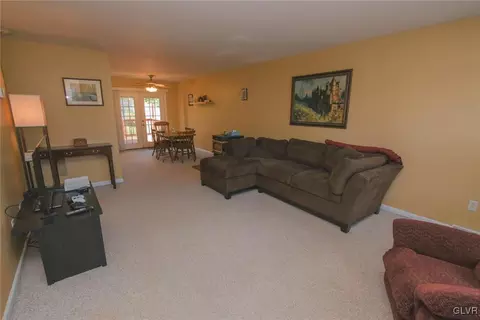 512 Old Forge Dr, Bath, PA 18014 photo 3