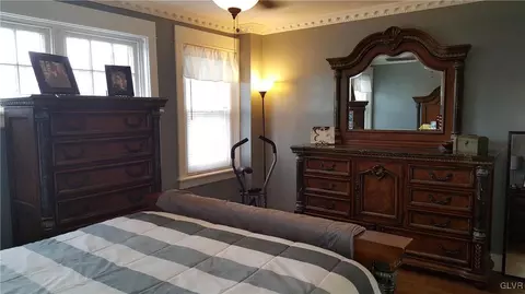 727 Spring St, Bethlehem, PA 18018 photo 9