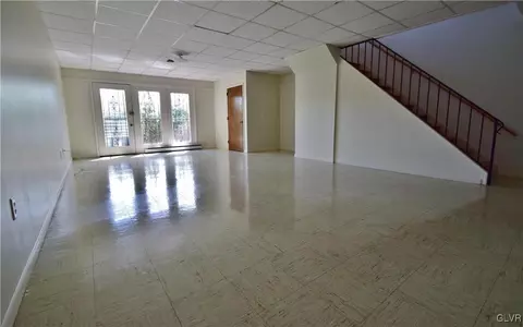 331 Spring St, Bethlehem, PA 18018 photo 7