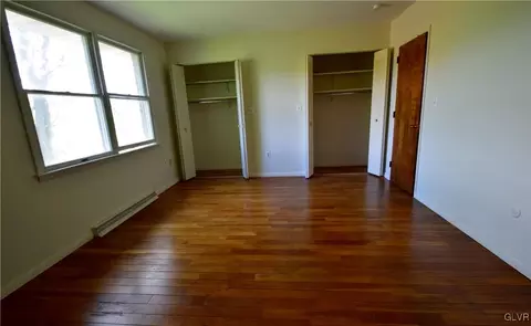331 Spring St, Bethlehem, PA 18018 photo 5