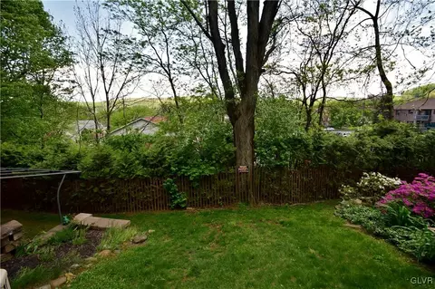 331 Spring St, Bethlehem, PA 18018 photo 10