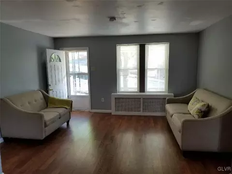 949 E 6th St, Bethlehem, PA 18015 photo 2