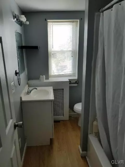 949 E 6th St, Bethlehem, PA 18015 photo 8