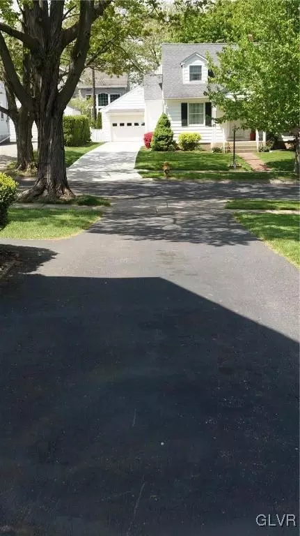 433 Maple Rd, Hellertown, PA 18055 photo 5