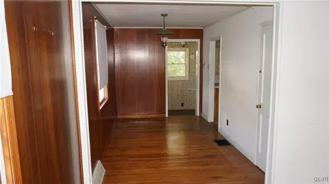 433 Maple Rd, Hellertown, PA 18055 photo 13