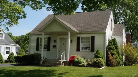 433 Maple Rd, Hellertown, PA 18055 photo 1