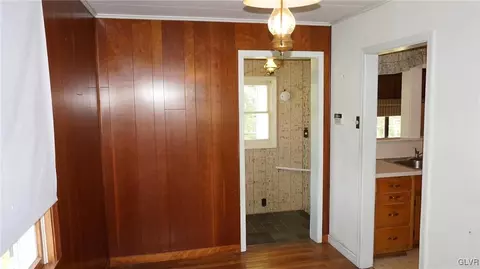 433 Maple Rd, Hellertown, PA 18055 photo 14