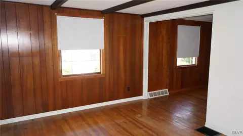 433 Maple Rd, Hellertown, PA 18055 photo 12