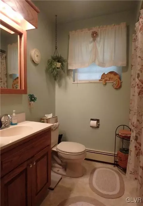 875 Willow Rd, Hellertown, PA 18055 photo 8