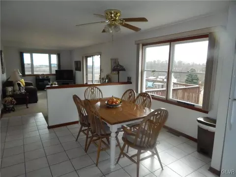 2447 Fox Rd, Bath, PA 18014 photo 10