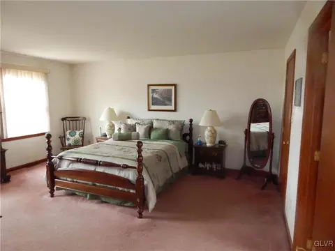 2447 Fox Rd, Bath, PA 18014 photo 21