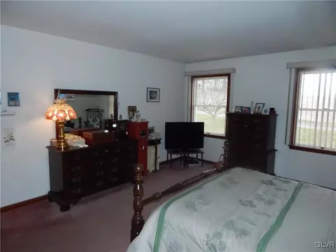 2447 Fox Rd, Bath, PA 18014 photo 24