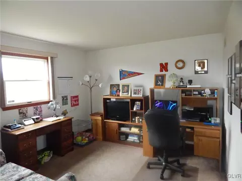 2447 Fox Rd, Bath, PA 18014 photo 19
