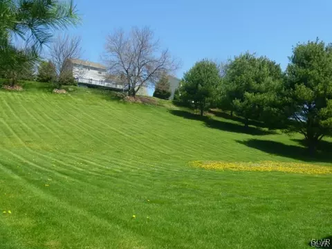 523 Easter Ter, Bath, PA 18014 photo 16