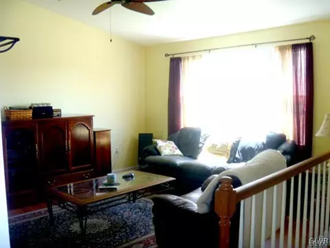 523 Easter Ter, Bath, PA 18014 photo 3
