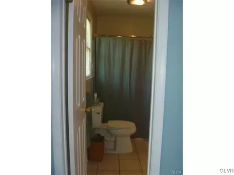 523 Easter Ter, Bath, PA 18014 photo 11