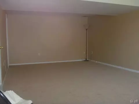 523 Easter Ter, Bath, PA 18014 photo 12