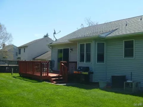 523 Easter Ter, Bath, PA 18014 photo 20