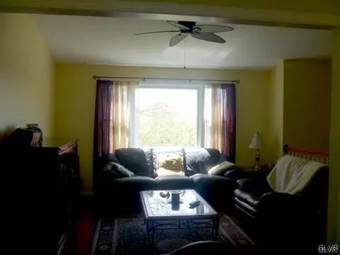 523 Easter Ter, Bath, PA 18014 photo 2