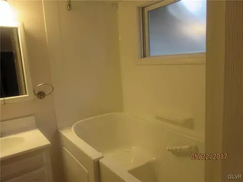 231 E Goepp St, Bethlehem, PA 18018 photo 6