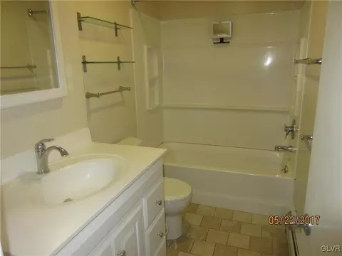 231 E Goepp St, Bethlehem, PA 18018 photo 16