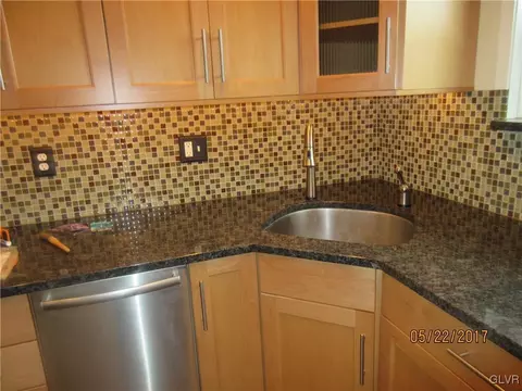 231 E Goepp St, Bethlehem, PA 18018 photo 12
