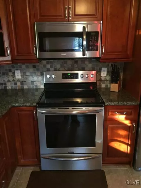 6715 Apache Ln, Bethlehem, PA 18017 photo 4