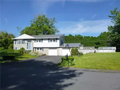 6715 Apache Ln, Bethlehem, PA 18017 photo 9