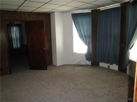 511 E Main St, Bath, PA 18014 photo 10