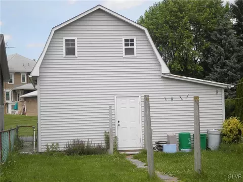 511 E Main St, Bath, PA 18014 photo 4
