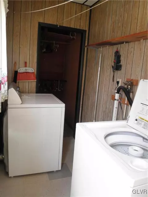 511 E Main St, Bath, PA 18014 photo 8