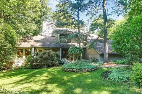 409 Arrowhead Trl, Sinking Spring, PA 19608 photo 1