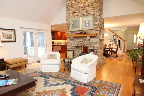 1015 Stone Stack Dr, Bethlehem, PA 18015 photo 12