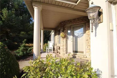 1015 Stone Stack Dr, Bethlehem, PA 18015 photo 4