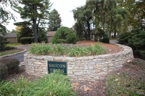 1015 Stone Stack Dr, Bethlehem, PA 18015 photo 2