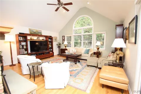 1015 Stone Stack Dr, Bethlehem, PA 18015 photo 10