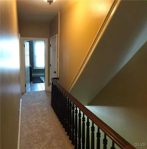 263 E Main St, Bath, PA 18014 photo 9