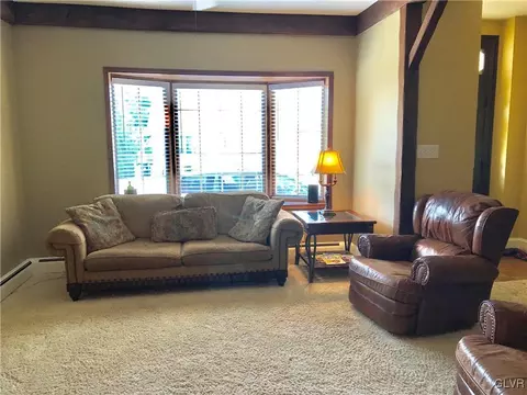 263 E Main St, Bath, PA 18014 photo 5