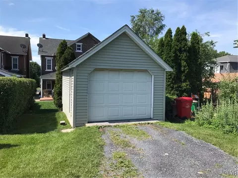 263 E Main St, Bath, PA 18014 photo 16