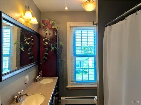 263 E Main St, Bath, PA 18014 photo 12