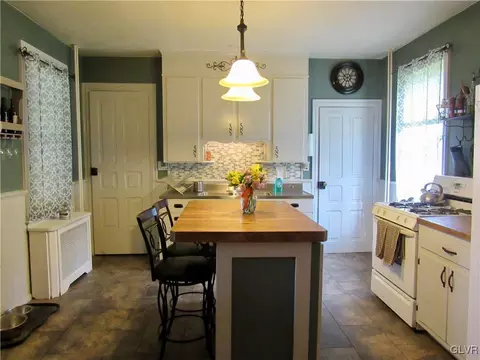 12 Hunter Forge Rd, Barto, PA 19504 photo 4
