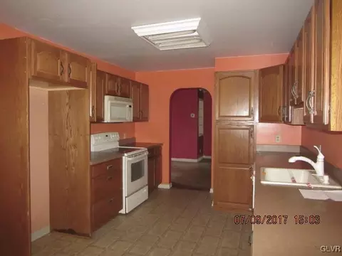 45 E Washington Ave, Bethlehem, PA 18018 photo 7