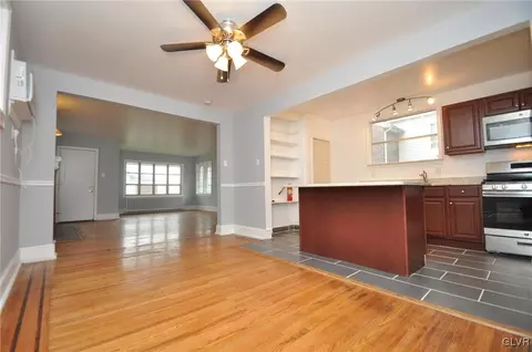 7807 Parkview Rd, Other Pa Counties, PA 19082 photo 4
