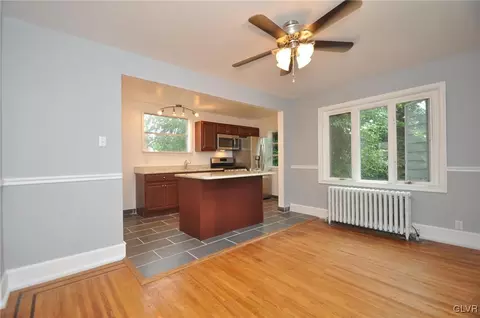 7807 Parkview Rd, Other Pa Counties, PA 19082 photo 5