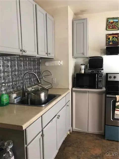 1140 Amplex St, Bethlehem, PA 18015 photo 8