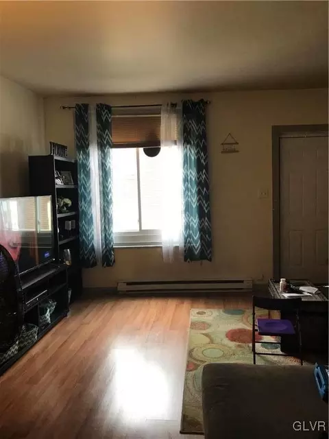 1140 Amplex St, Bethlehem, PA 18015 photo 3