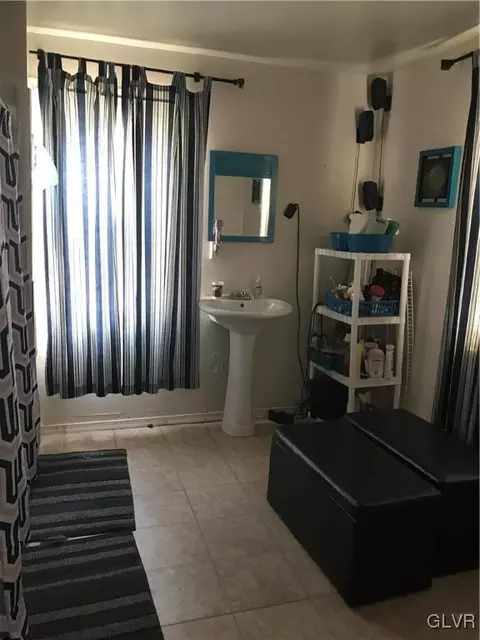1140 Amplex St, Bethlehem, PA 18015 photo 6