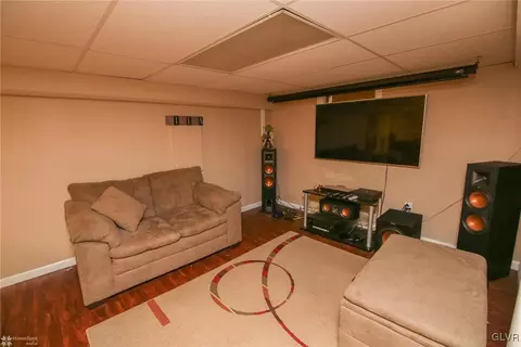 501 E Saucon St, Hellertown, PA 18055 photo 19